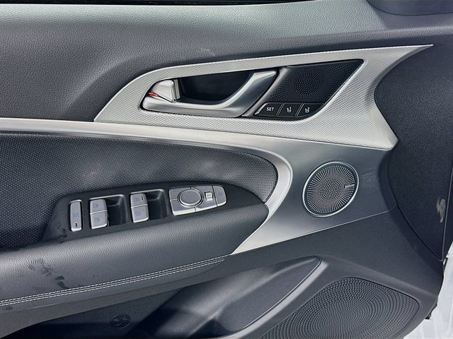 Certified 2026 Genesis G70 2.5T Prestige RWD image 20