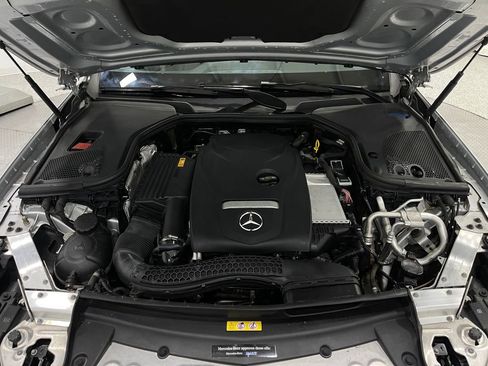 Used 2018 Mercedes-Benz E 300 4MATIC image 29