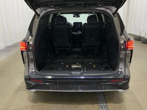 Certified 2021 Toyota Sienna XSE w/ XSE Plus Package image 13