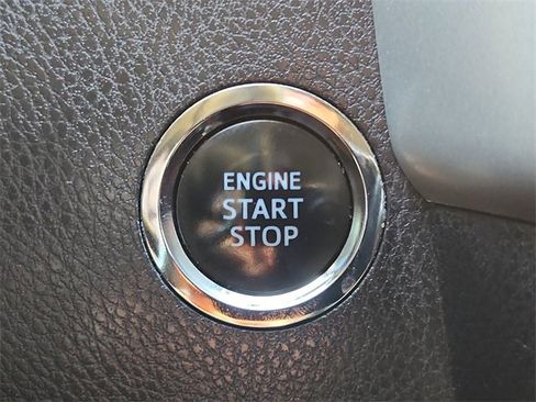 Used 2016 Toyota Highlander Limited image 16