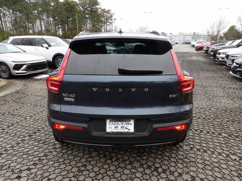 New 2026 Volvo XC40 B5 Core w/ Climate Package image 6