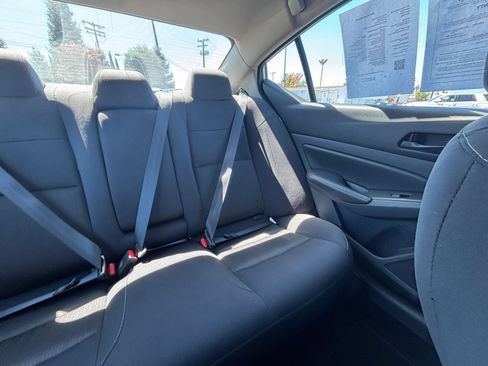 Used 2025 Nissan Altima 2.5 SV FWD image 36