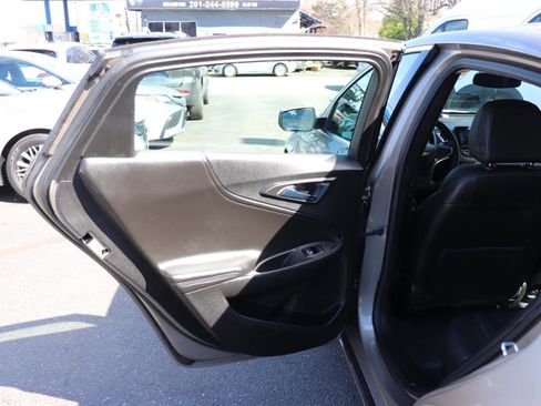 Used 2024 Chevrolet Malibu LT image 24