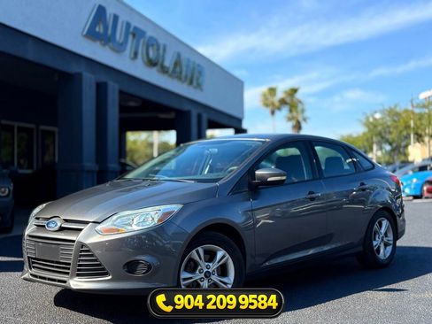 Used 2014 Ford Focus SE FWD image 1