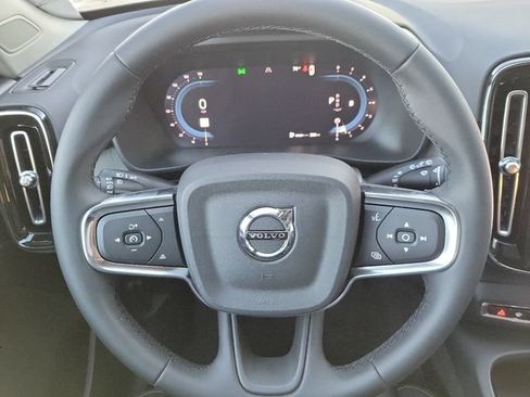 New 2025 Volvo XC40 B5 Plus w/ Protection Package Premier AWD/4WD image 16