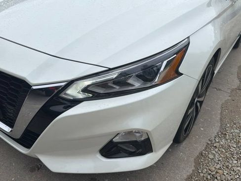 Used 2019 Nissan Altima 2.5 Platinum FWD image 9