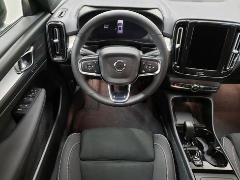 New 2026 Volvo XC40 B5 Ultra w/ Protection Package Premier image 10