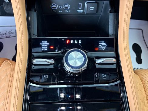 Used 2024 Jeep Grand Cherokee Summit image 11