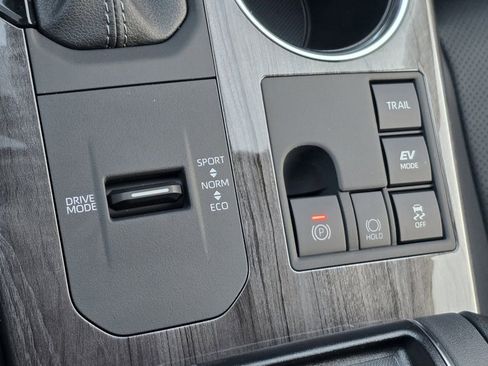 New 2026 Toyota Highlander Limited image 11