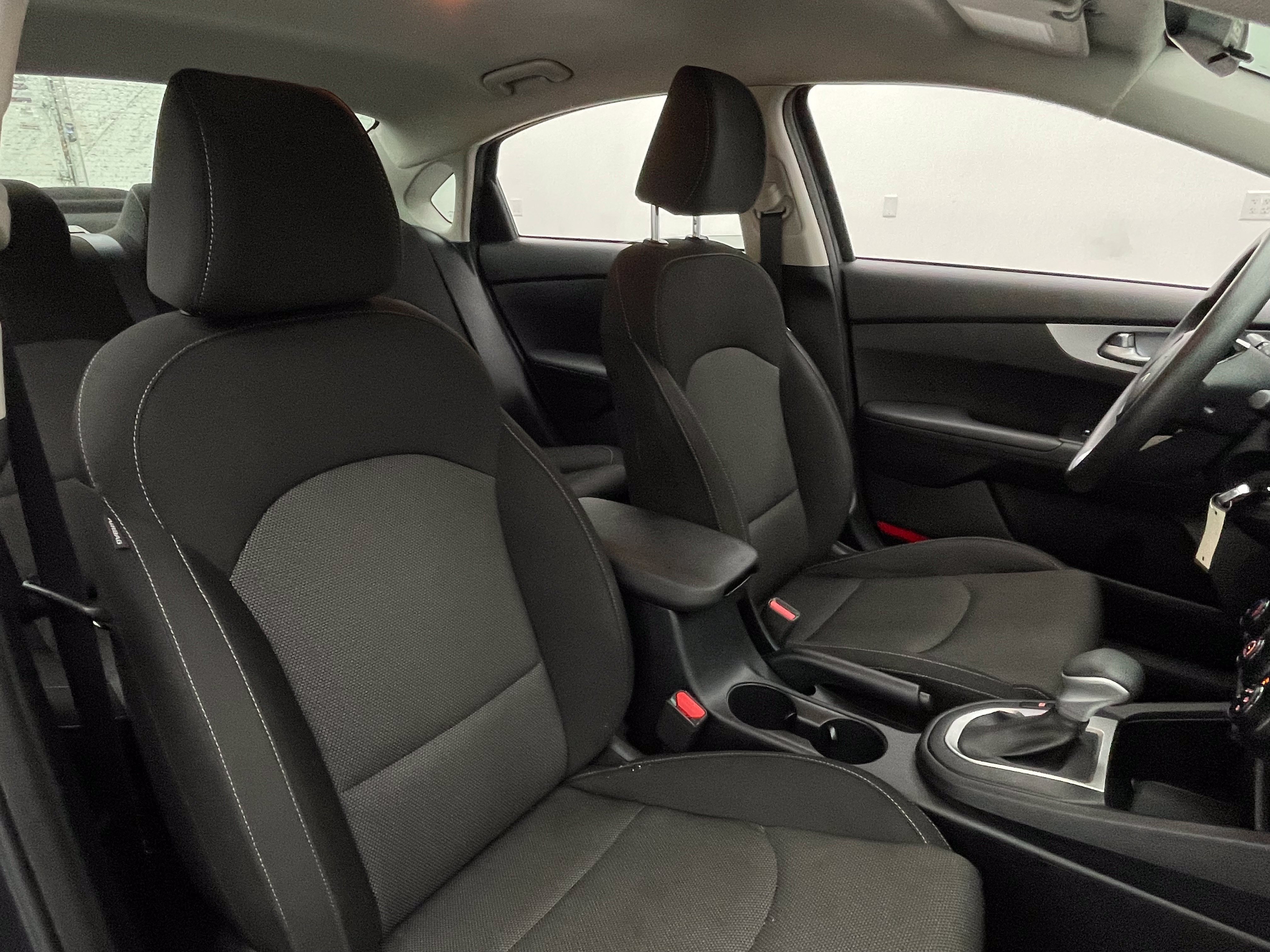 Used 2024 Kia Forte LXS FWD image 31