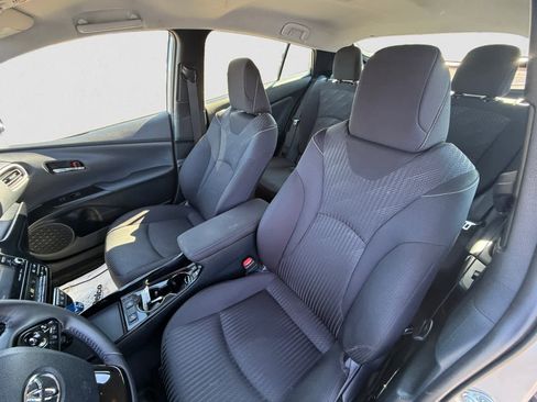 Used 2020 Toyota Prius Prime LE image 10