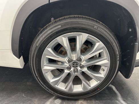 Used 2022 Toyota Highlander Limited image 32