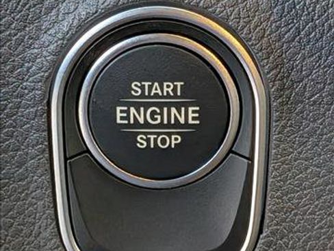 Used 2025 Mercedes-Benz Sprinter 2500 image 9