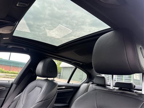 Used 2018 BMW 530i xDrive image 20