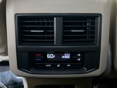 Used 2021 Volkswagen Atlas SE AWD/4WD image 17