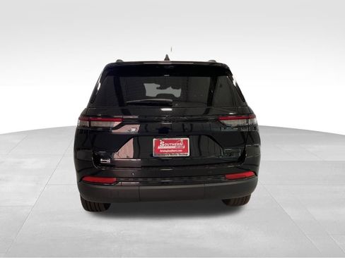 New 2025 Jeep Grand Cherokee Limited w/ Luxury Tech Group II image 6