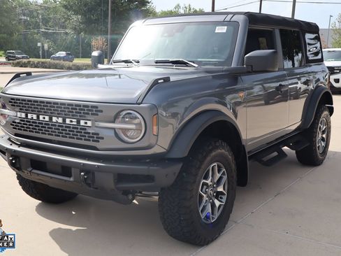 Certified 2024 Ford Bronco Badlands AWD/4WD image 8