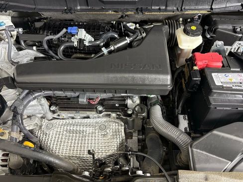 Used 2019 Nissan Rogue SL w/ Premium Package image 40