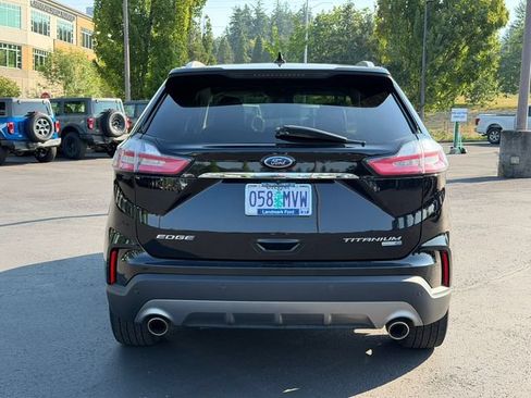 Used 2019 Ford Edge Titanium AWD/4WD image 5