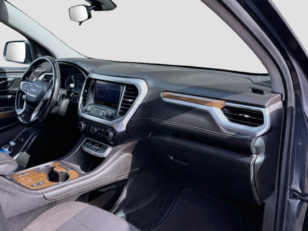 Used 2020 GMC Acadia SLE w/ Driver Convenience Package FWD image 30