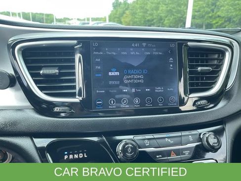Used 2019 Chrysler Pacifica Touring Plus w/ S Appearance Package FWD image 13