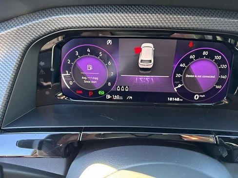 Used 2025 Volkswagen Atlas Cross Sport SEL R-Line image 7