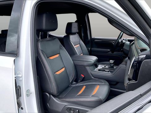 Used 2025 GMC Sierra 1500 AT4 AWD/4WD image 9