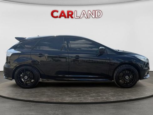 Used 2017 Ford Focus ST w/ Equipment Group 401A FWD image 15