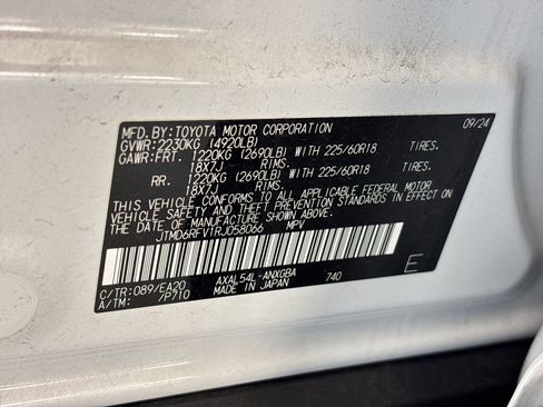 Used 2024 Toyota RAV4 Limited image 20