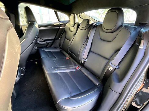 Used 2022 Tesla Model S Plaid image 25