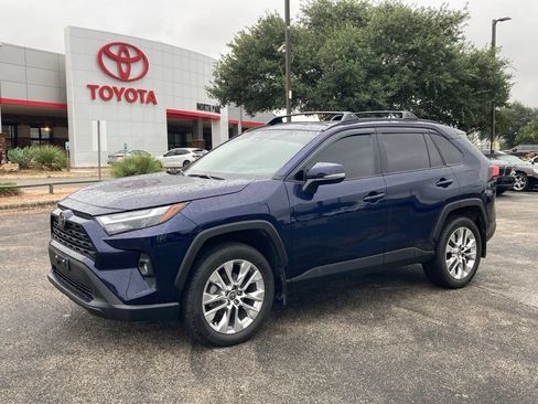 Used 2025 Toyota RAV4 XLE Premium FWD image 1