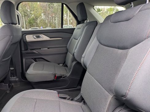 New 2026 Ford Explorer Active AWD/4WD image 15
