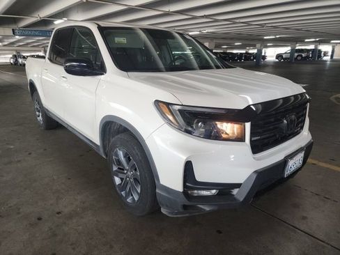 Used 2023 Honda Ridgeline Sport image 1