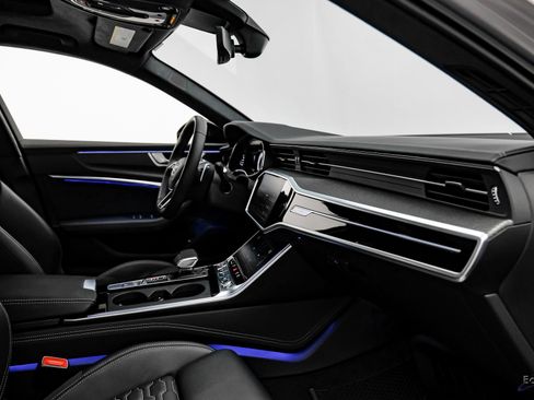 Used 2025 Audi RS 6 performance image 45