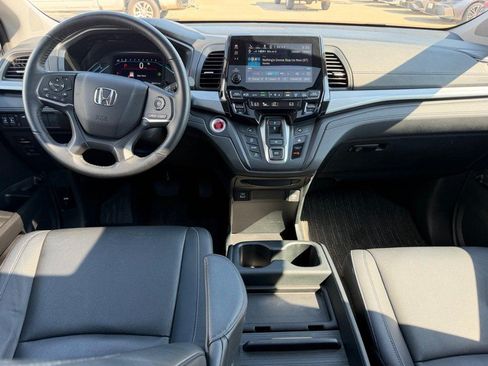 Used 2024 Honda Odyssey EX-L image 13