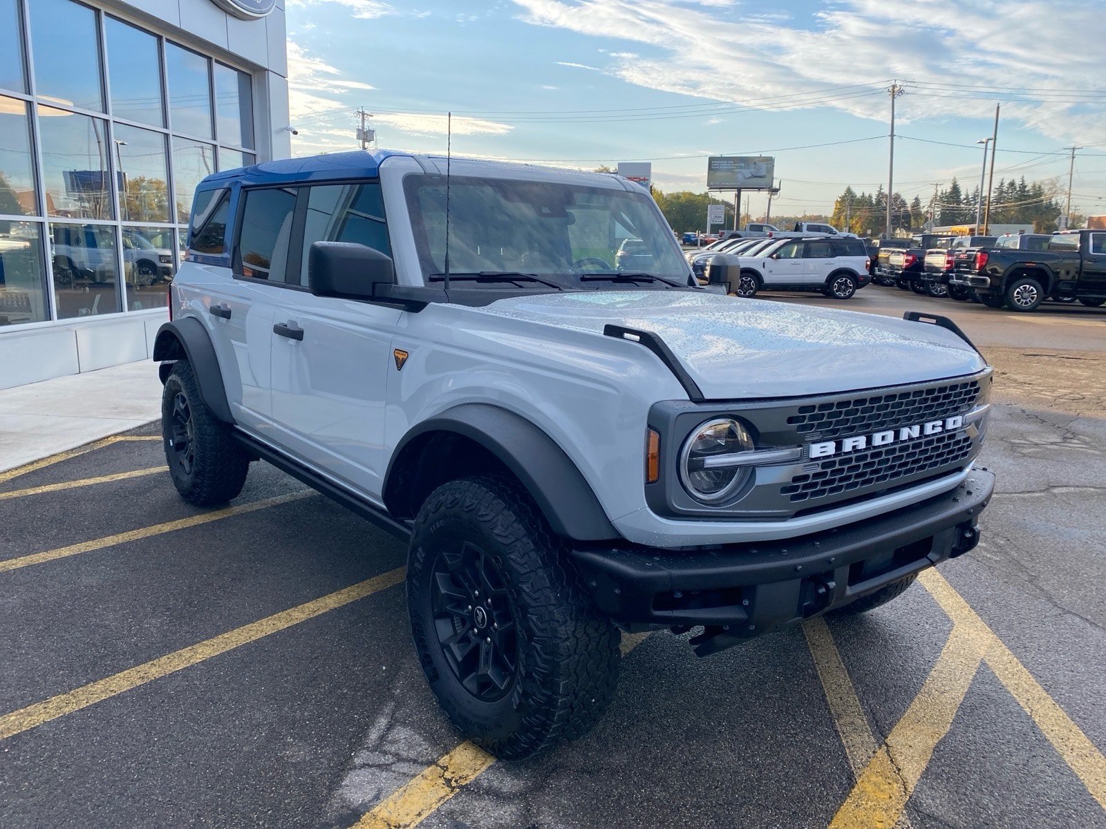 Used 2026 Ford Bronco Badlands AWD/4WD image 8