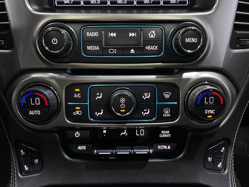Used 2019 Chevrolet Tahoe Premier AWD/4WD image 26