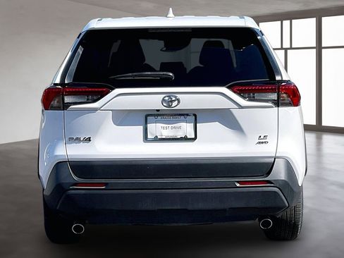 Used 2024 Toyota RAV4 LE image 5