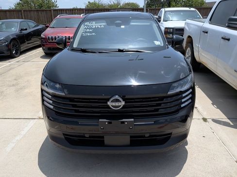 Used 2025 Nissan Kicks SV w/ Charging Package FWD image 2