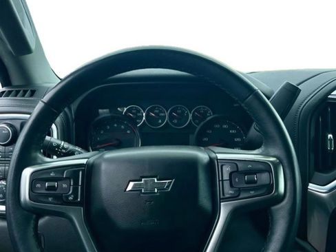 Used 2022 Chevrolet Silverado 1500 LT Trail Boss w/ Convenience Package II image 7