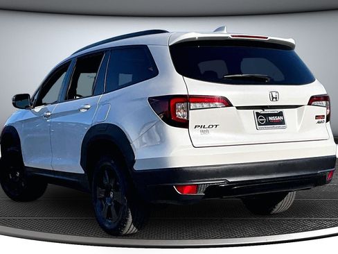 Used 2022 Honda Pilot TrailSport image 4