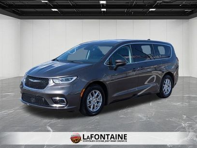 Certified 2023 Chrysler Pacifica Touring-L