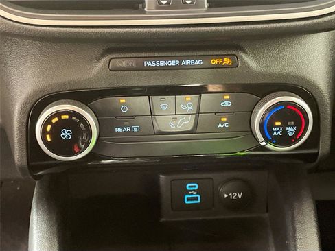 Used 2022 Ford Escape SE AWD/4WD image 9