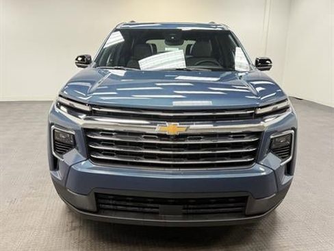 New 2026 Chevrolet Traverse LT w/ Sun and Wheel Package FWD image 10