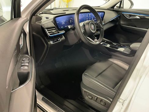 Used 2025 Buick Envision Preferred image 17