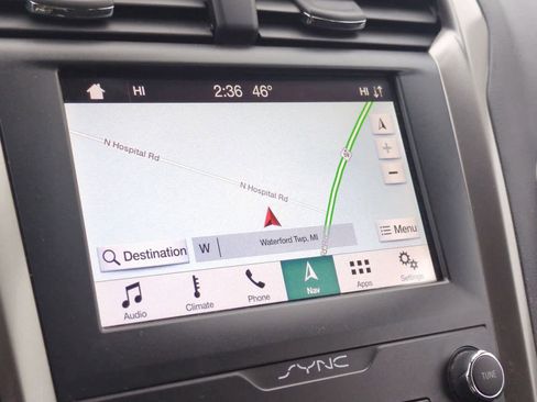 Used 2019 Ford Fusion SE image 28