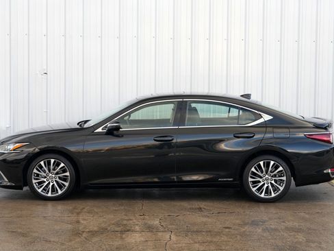Used 2019 Lexus ES 300h image 48