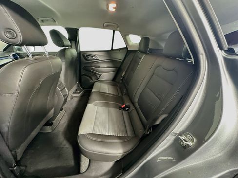 Used 2026 Chevrolet Trax LT FWD image 28
