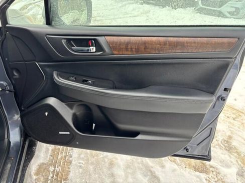 Used 2017 Subaru Outback 2.5i Limited image 16