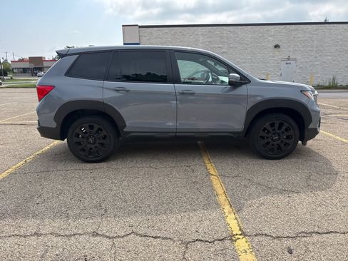Used 2023 Honda Passport EX-L image 25
